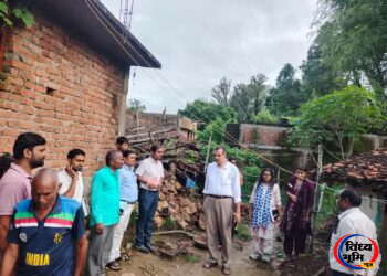 अतिवृष्टि प्रभावित ग्रामों में पहुंचे कलेक्टर, नुकसान का लिया जायजा ,नियमानुसार राहत प्रकरण तैयार कर प्रभावितों को लाभ दिलाने के दिए निर्देश