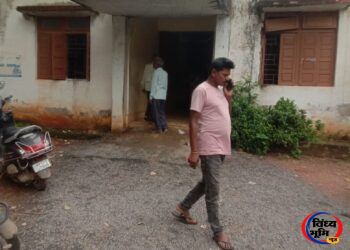 सिरमौर विधानसभा के बनी तहसील कार्यालय की हालत बदहाल, छत से टपक रहा पानी; छत का हिस्सा गिरने से कभी भी हो सकता है बड़ा हादसा. 53 सिरमौर विधानसभा के बनी तहसील कार्यालय की हालत बदहाल, छत से टपक रहा पानी; छत का हिस्सा गिरने से कभी भी हो सकता है बड़ा हादसा.