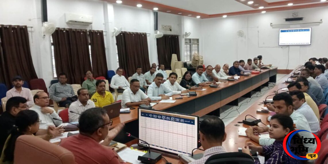 समय-सीमा बैठक में कलेक्टर ने दिए व्यापक दिशा-निर्देश, बारिश और बाणसागर के गेट खुलने की संभावना को देखते हुए रहें पूरी तरह सजग. 45 IMG 20260825 WA0011