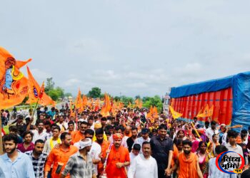 देवेंद्र सिंह दादू के नेतृत्व में भव्य पैदल कावड़ यात्रा का हुआ आयोजन* *हजारों की संख्या में शिव भक्त पहुंचे बढ़ौरा धाम 47 देवेंद्र सिंह दादू के नेतृत्व में भव्य पैदल कावड़ यात्रा का हुआ आयोजन* *हजारों की संख्या में शिव भक्त पहुंचे बढ़ौरा धाम