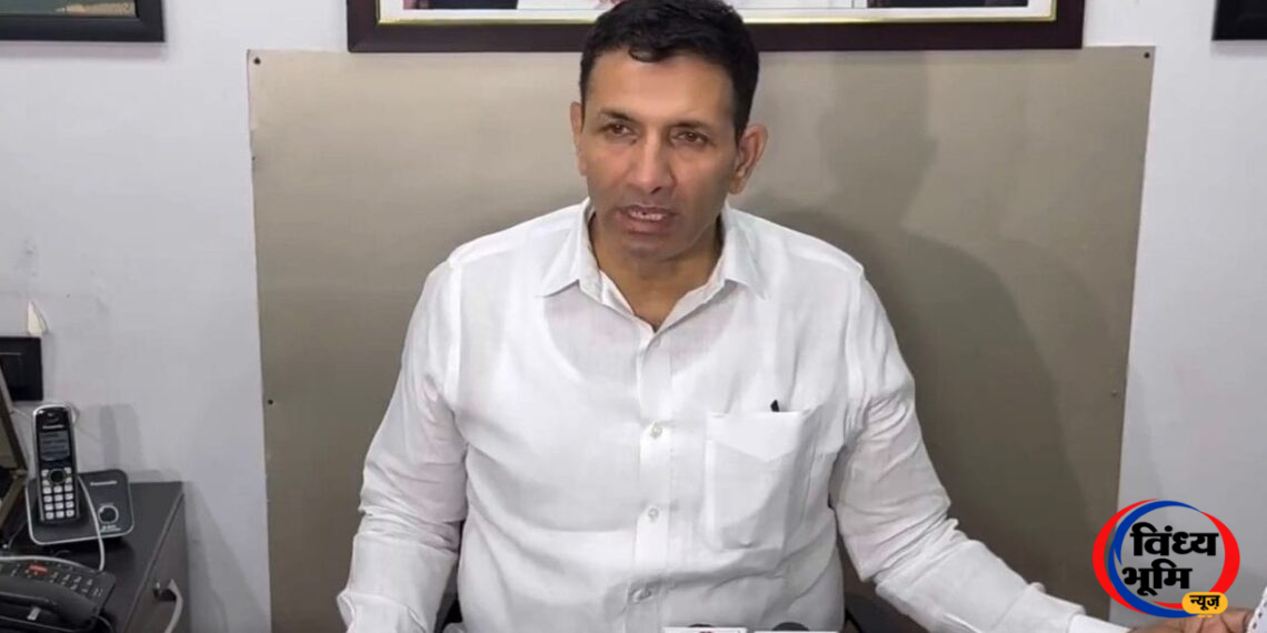 शिक्षक भर्ती अभ्यर्थियों के समर्थन में उतरे जीतू पटवारी, सरकार से पदवृद्धि पर तत्काल फैसला लेने की मांग 45 IMG 20260826 WA0020