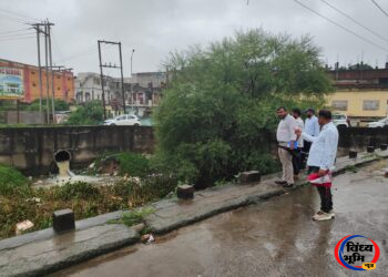 सीधी शहर में सीवर लाइन सर्वेक्षण शुरू, व्यवस्थित जल निकासी की दिशा में बढ़ा कदम,शहर की बेहतर जल निकासी व्यवस्था के लिए डीपीआर तैयार कर शुरू होगा सीवर लाइन का कार्य