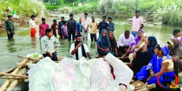 सिंगरौली में विस्थापितों का आंदोलन उग्र, जल सत्याग्रह के बाद अब सांकेतिक फांसी का प्रदर्शन 51 सिंगरौली में विस्थापितों का आंदोलन उग्र, जल सत्याग्रह के बाद अब सांकेतिक फांसी का प्रदर्शन