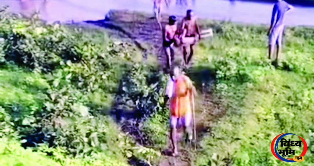 कोतरी नदी में बहा 13 साल का बादल, सुबह बरामद हुआ शव 45 कोतरी नदी में बहने के बाद 13 वर्षीय बादल साहू का शव बरामद