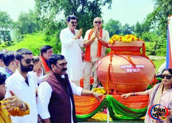 सिहावल विधायक विश्वामित्र पाठक के नेतृत्व में युवाओं का आत्मीय अभिनंदन, कलश का किया पूजन 48 सिहावल विधायक विश्वामित्र पाठक के नेतृत्व में युवाओं का आत्मीय अभिनंदन, कलश का किया पूजन