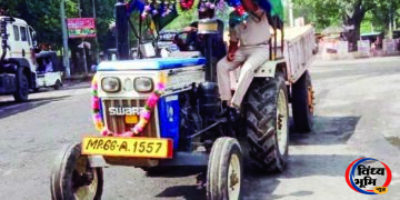 रेत के अवैध परिवहन पर कार्रवाई, जयंत और निगाही से वाहन जब्त 54 बच्चों की जान से खिलवाड़: बस के बजाय पिकअप में ठूंसे गए मासूम, चितरंगी BEO बोले— “और कैसे लाएं?”
