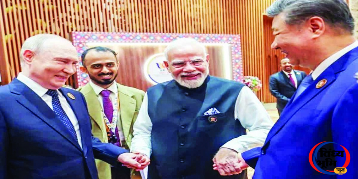 BRICS समिट के अंतिम दिन अहम बैठक, वैश्विक मुद्दों पर होगी चर्चा 45 BRICS समिट के अंतिम दिन अहम बैठक में शामिल नेता