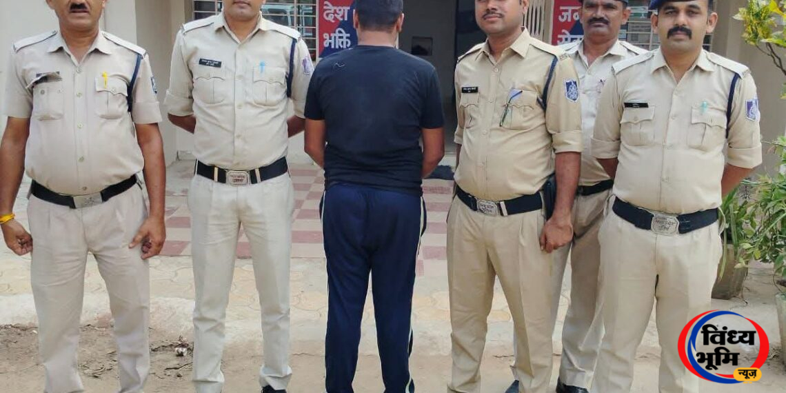 Sidhi Police Action: छुहिया घाटी कांड का ₹30 हजार का इनामी तीसरा आरोपी संजय पटेल गिरफ्तार 45 FB IMG 1792243589221