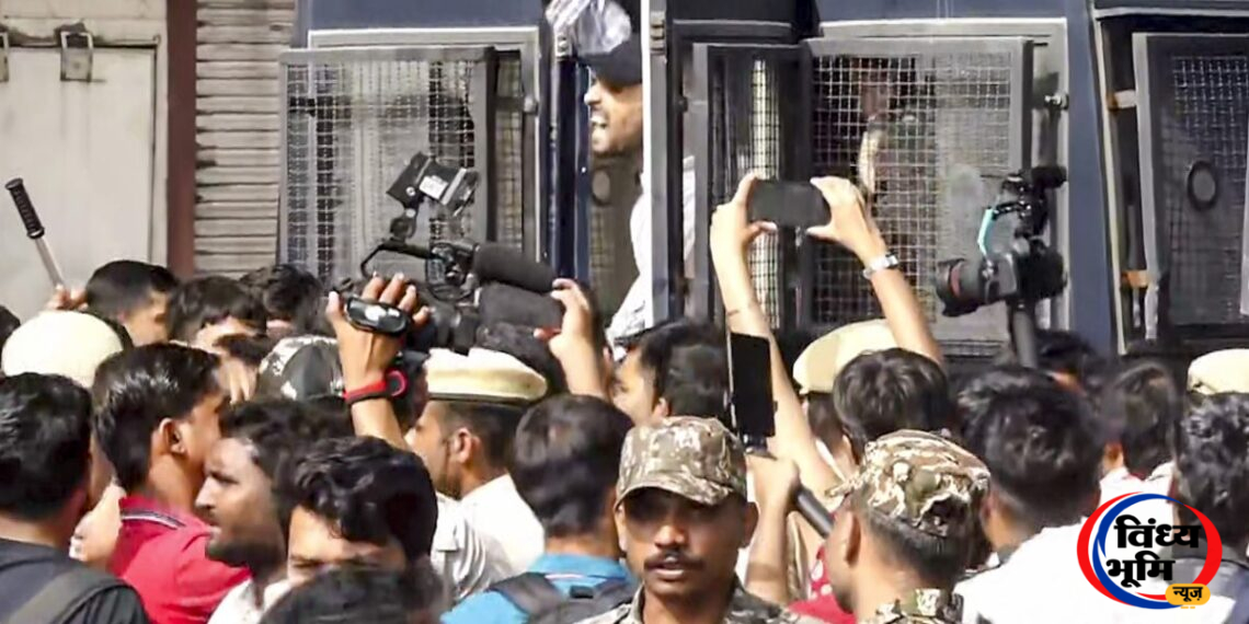Delhi News,जंतर-मंतर प्रदर्शन से पहले दिल्ली में बड़ी कार्रवाई, ध्रुव राठी समेत कई नेता और पत्रकार हिरासत में 44 IMG 20261010 WA0005