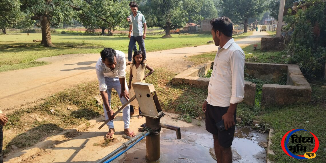 Unsafe Drinking Water,खड्डी खुर्द के महावीरन टोला में दूषित पानी की शिकायत, प्राथमिक पाठशाला के बच्चों की सेहत पर चिंता 46 IMG 20261012 142512817